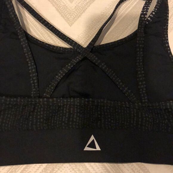 PrismSport Black w/Vertical Dot Stripes Sports Bra - Picture 4 of 6